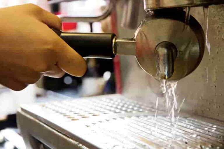 How to Clean Espresso Machine [3 Simple Steps] EspressoRivo